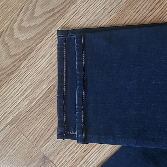 Lane Bryant Tighter Tummy Technology Straight Leg jeans. - Picture 5 of 7